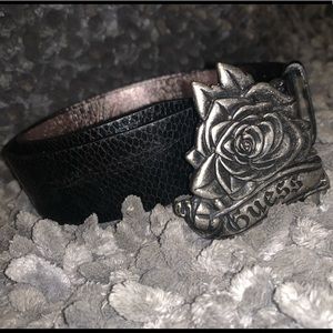 Black/metallic inner GUESS belt (M)